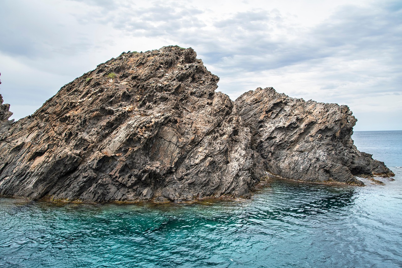 Best Travel Apps for Costa Brava 2026: The Ultimate Guide - Costa Brava | Secret World Trip Planner