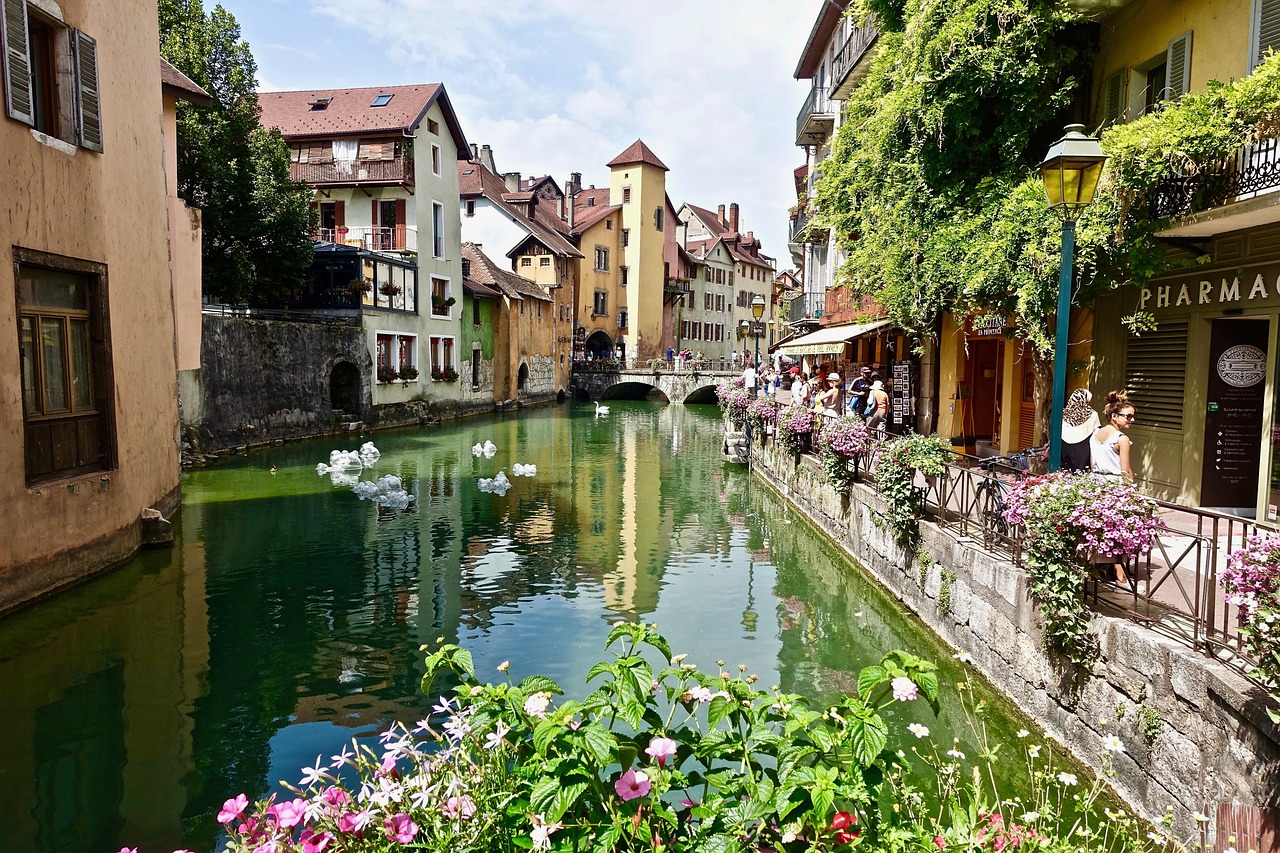 Weekend a Annecy con Secret World: il tuo viaggio ideale! - Annecy | Secret World Trip Planner