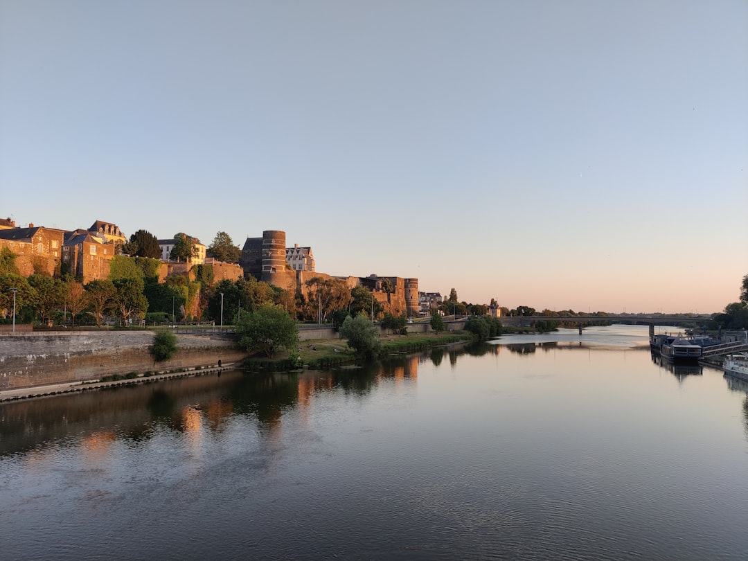 Secret World vs Wanderlog à Angers 2026 : Le Meilleur Choix - Angers | Secret World Trip Planner