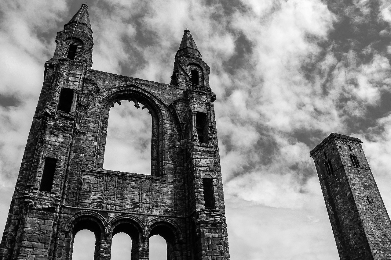 Best Travel Apps St Andrews 2026: Top 5 for a Perfect Trip - St Andrews | Secret World Trip Planner