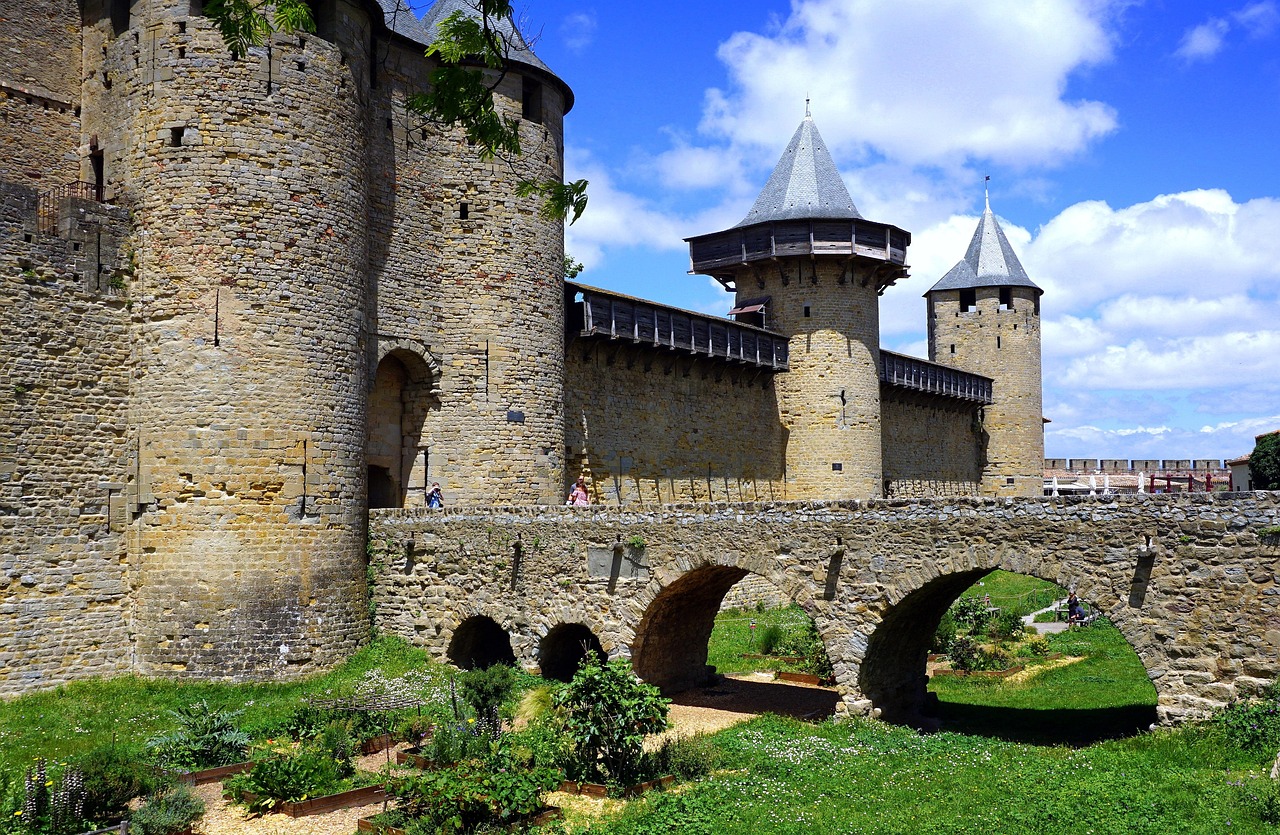 Alternative à Wanderlog pour Carcassonne 2026 : découvrez Secret World - Carcassonne | Secret World Trip Planner