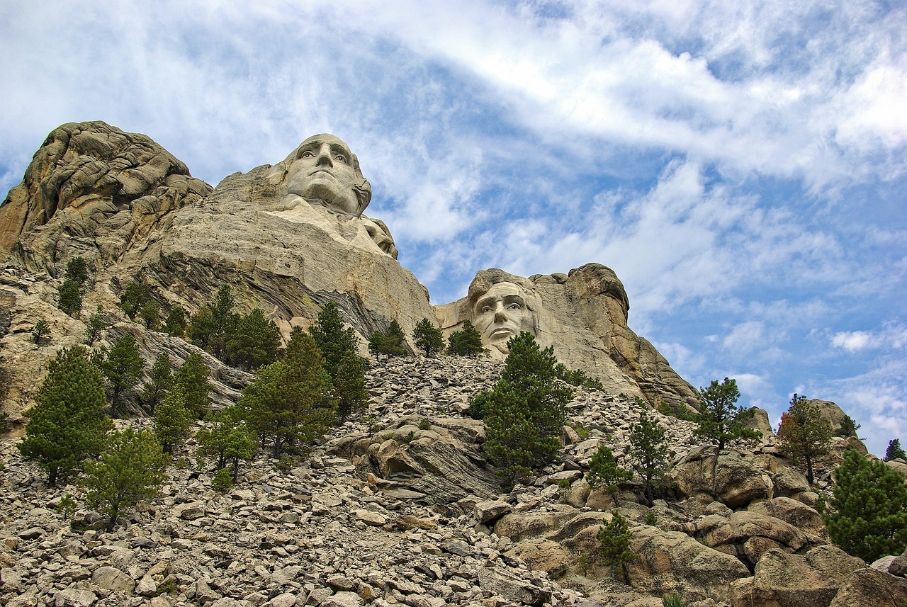 Wanderlog Alternatives for Lincoln 2026: Discover Secret World - Lincoln | Secret World Trip Planner