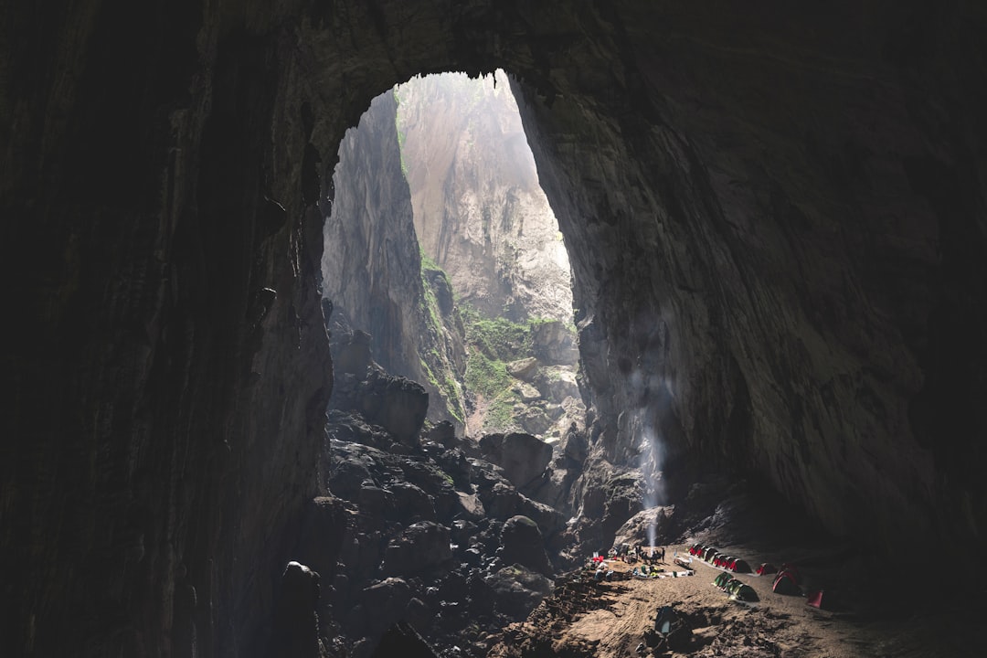 Scopri le Grotte di Postumia: Un Viaggio Sotterraneo Unico - Jamska cesta 30 | Secret World Trip Planner