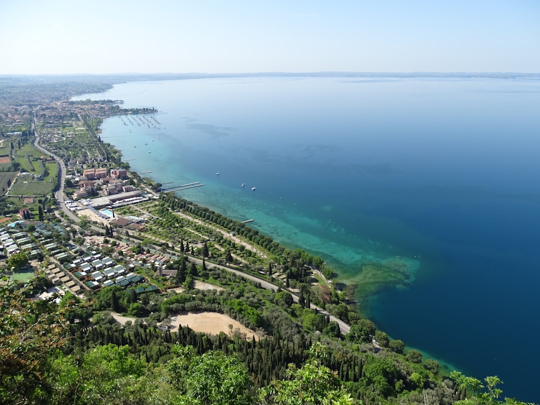 Découvrir Bardolino : Joyau du Lac de Garde - 37011 Bardolino VR | Secret World Trip Planner