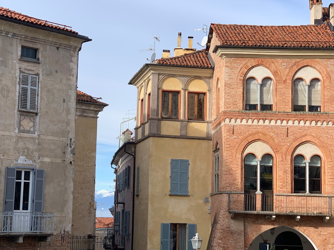 Entdecke die Weine von Langaround: Barolo & Barbaresco - 9 | Secret World Trip Planner