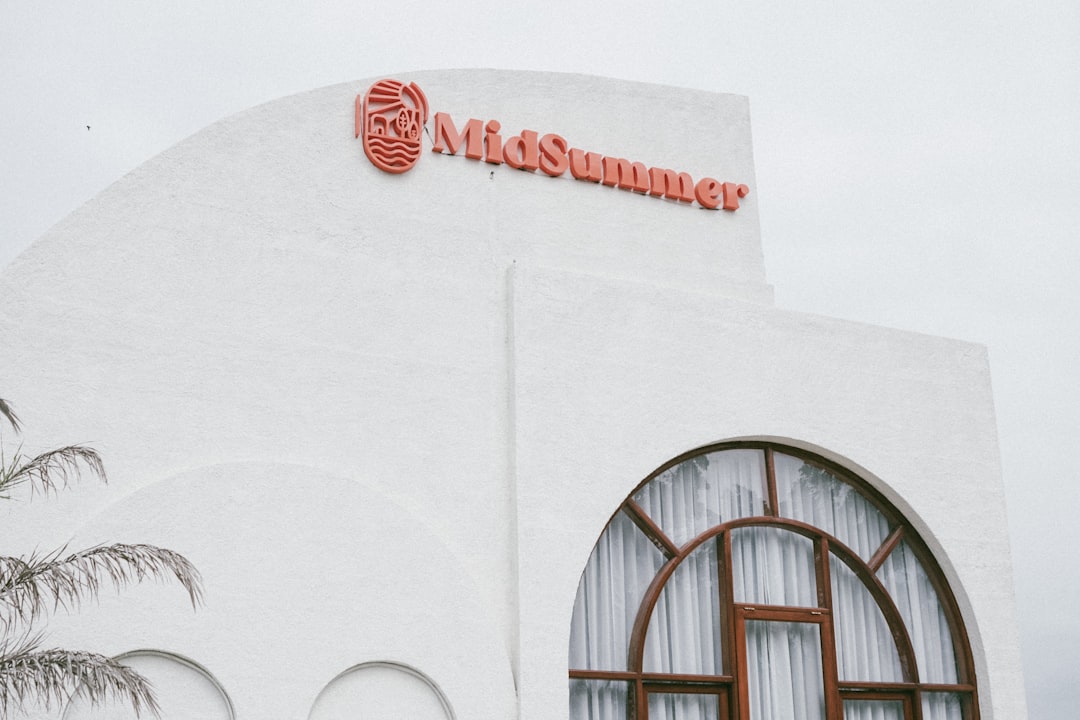 Fundação K.I.S.S.: A Arte do Amor em Cleveland - Cleveland | Secret World Trip Planner
