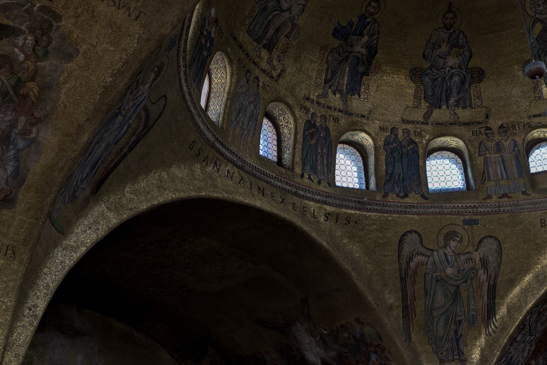 Basilica di San Marco: Un Tesoro di Venezia - 328 | Secret World Trip Planner