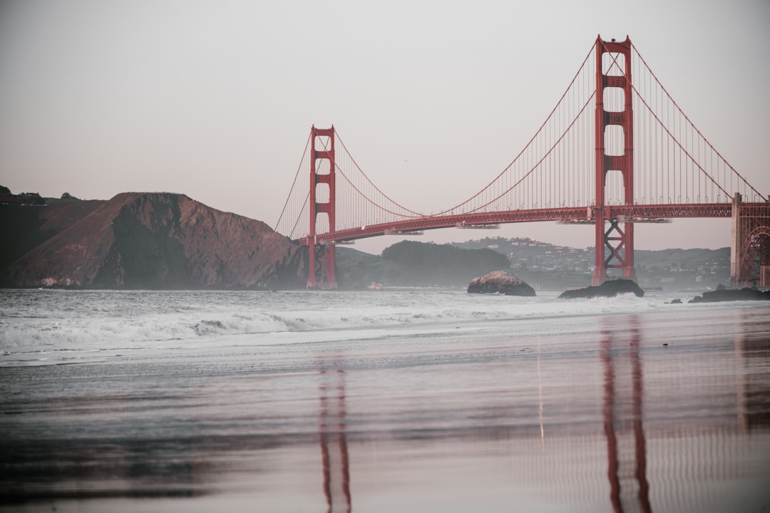 O Encanto da Ponte Golden Gate: Um Ícone Inesquecível - San Francisco | Secret World Trip Planner