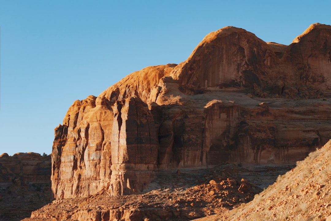 モアブの砂漠の冒険:赤い楽園の魅力 - Moab | Secret World Trip Planner