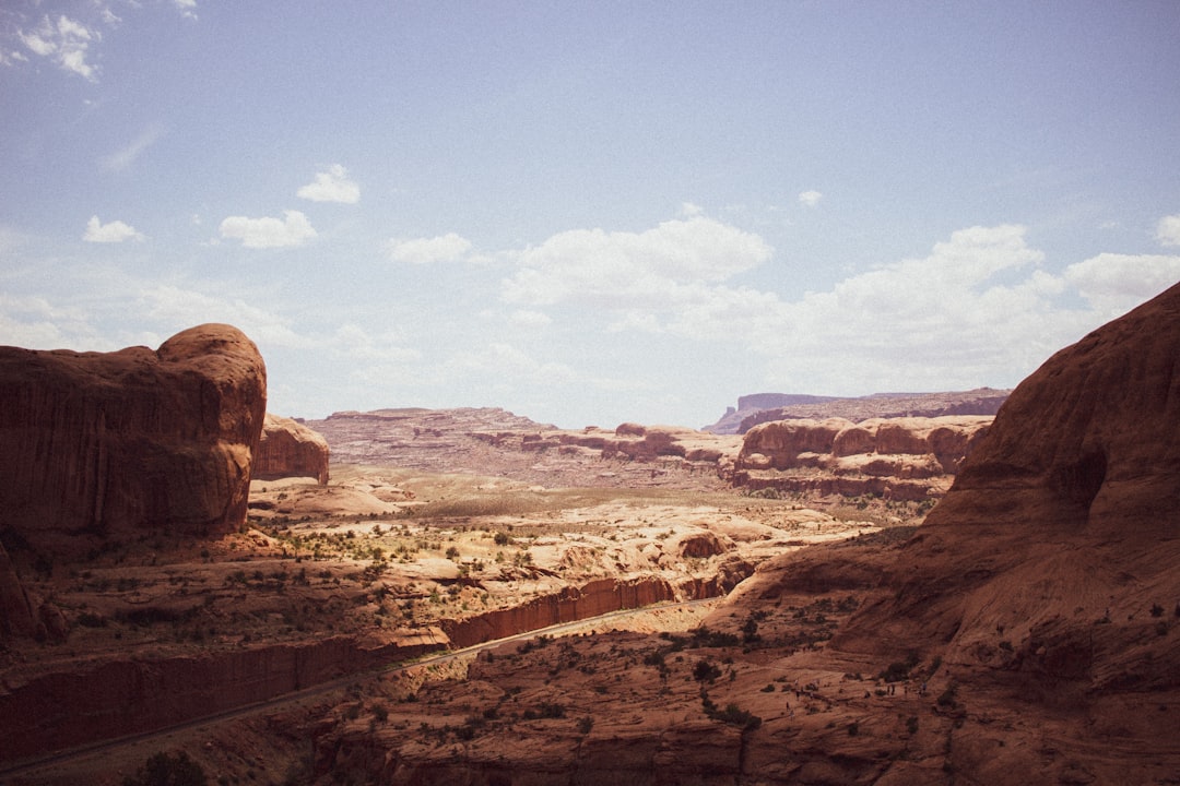 モアブの砂漠の冒険:赤い楽園の魅力 - Moab | Secret World Trip Planner