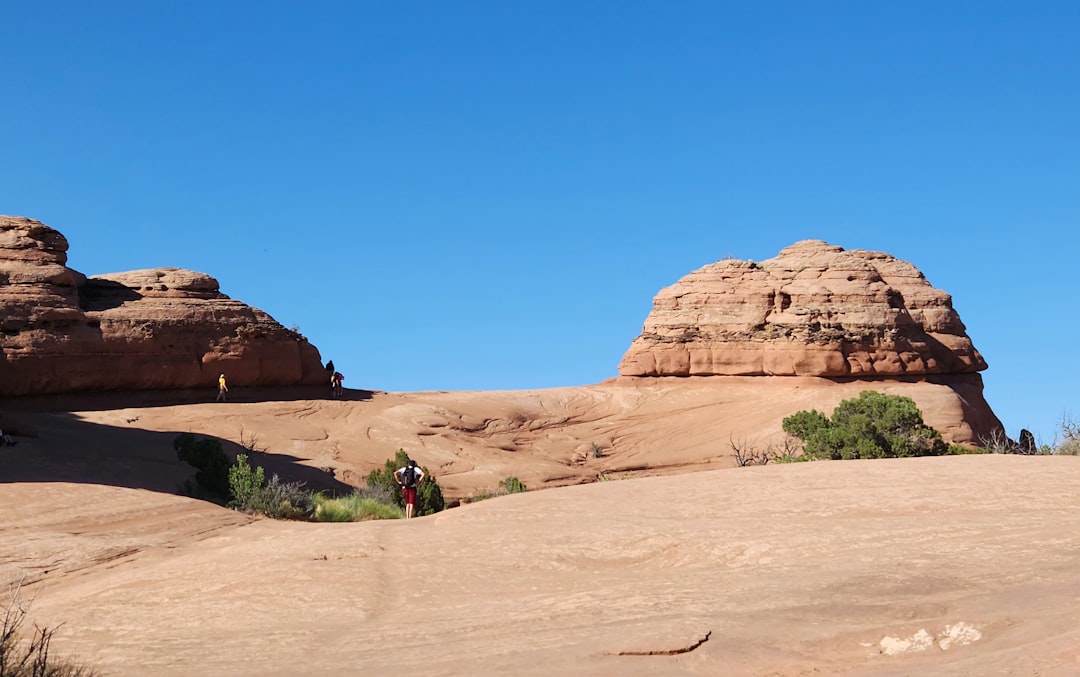 モアブの砂漠の冒険:赤い楽園の魅力 - Moab | Secret World Trip Planner