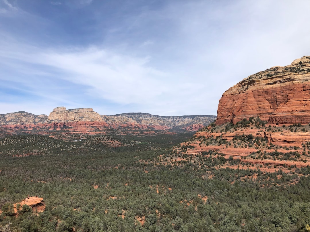 探索塞多纳的魔鬼桥:自然冒险之旅 - Devil's Bridge Trail | Secret World Trip Planner