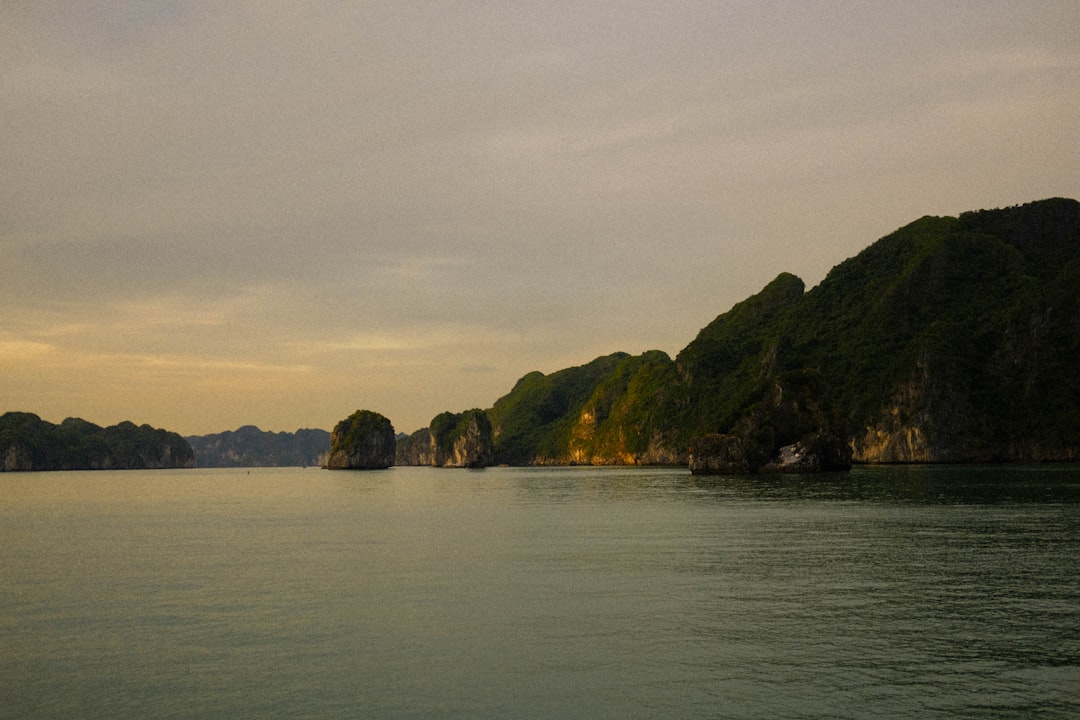 Biển Hồ: Um Encanto Escondido do Vietnã | Secret World Trip Planner