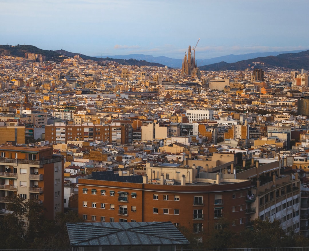 Лучшие приложения для путешествий 2026: Барселона с Secret World - Barcellona | Secret World Trip Planner