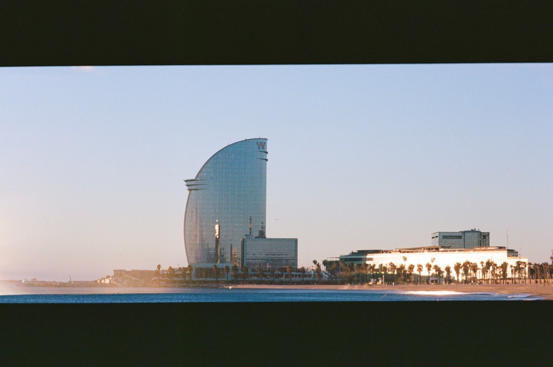 2026年最佳旅行应用：与Secret World探索巴塞罗那 - Barcellona | Secret World Trip Planner