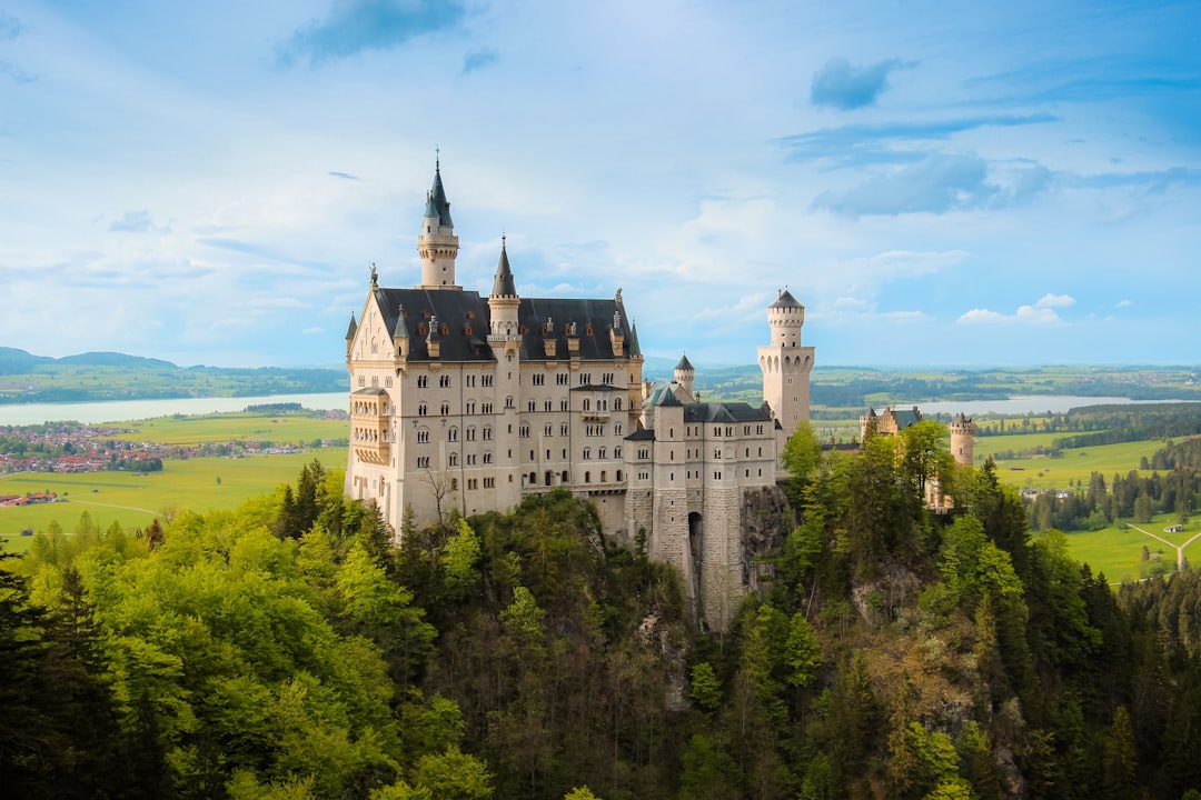 ノイシュヴァンシュタイン城を発見:バイエルンの宝石 - Schwangau | Secret World Trip Planner