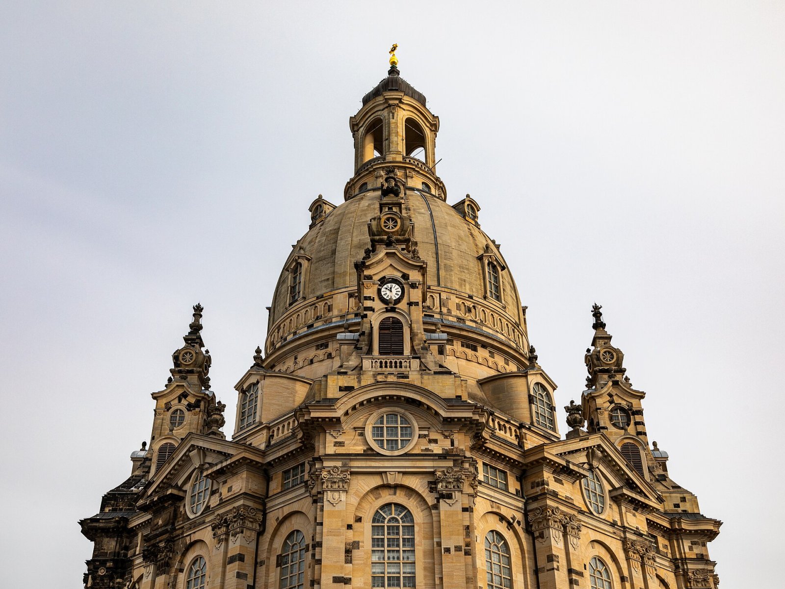 探索德累斯顿的 Frauenkirche：重生与文化的象征 - Dresden | Secret World Trip Planner