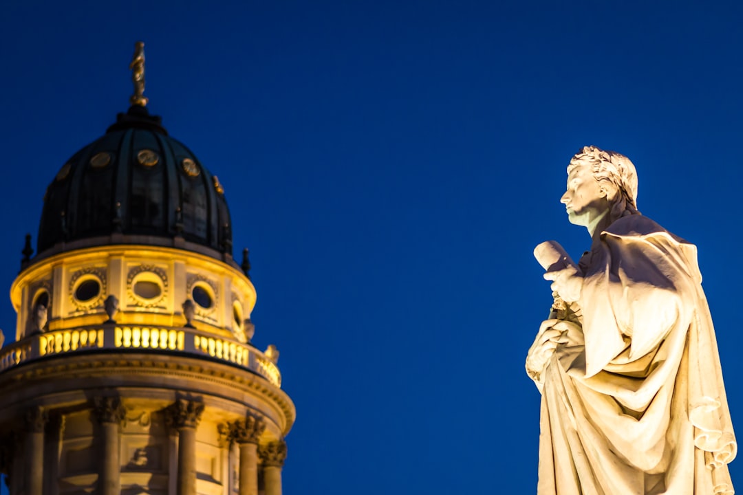 Gendarmenmarkt: Das kulturelle Herz Berlins - Berlin | Secret World Trip Planner