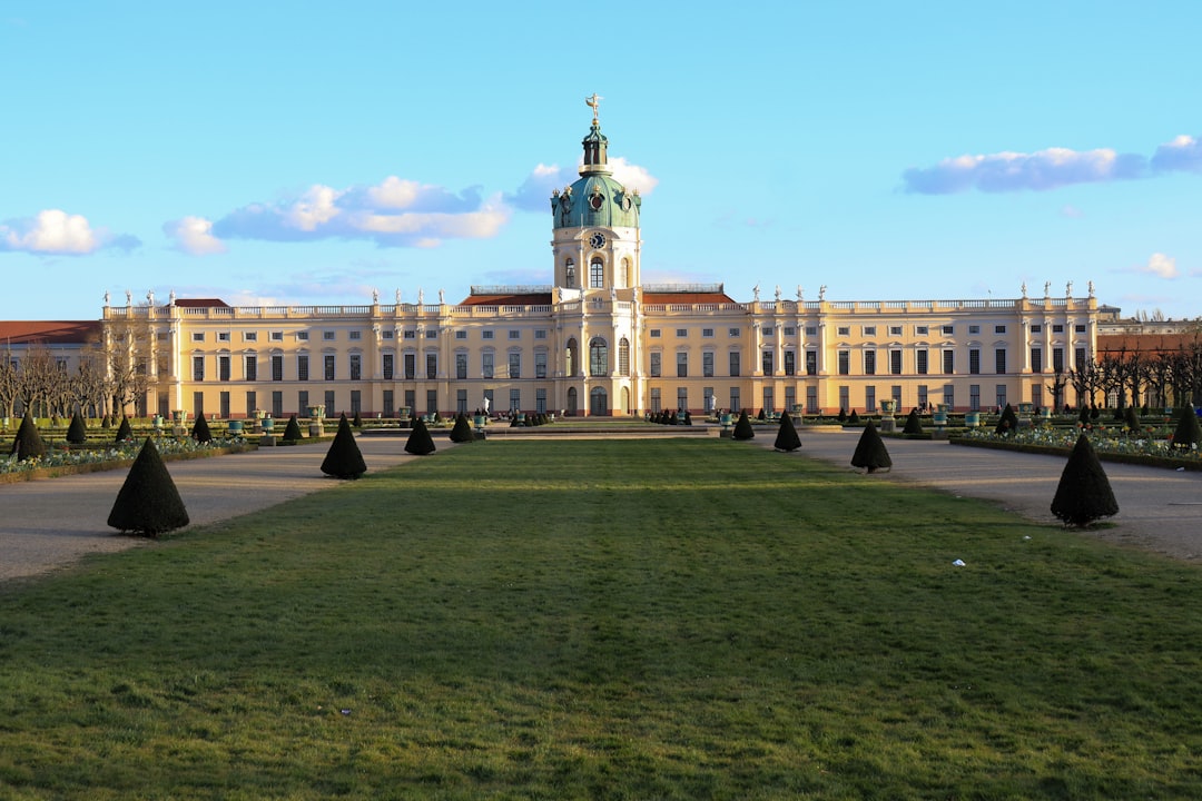 シャルロッテンブルク宮殿を発見する：ベルリンのバロック様式の宮殿 - Berlin | Secret World Trip Planner