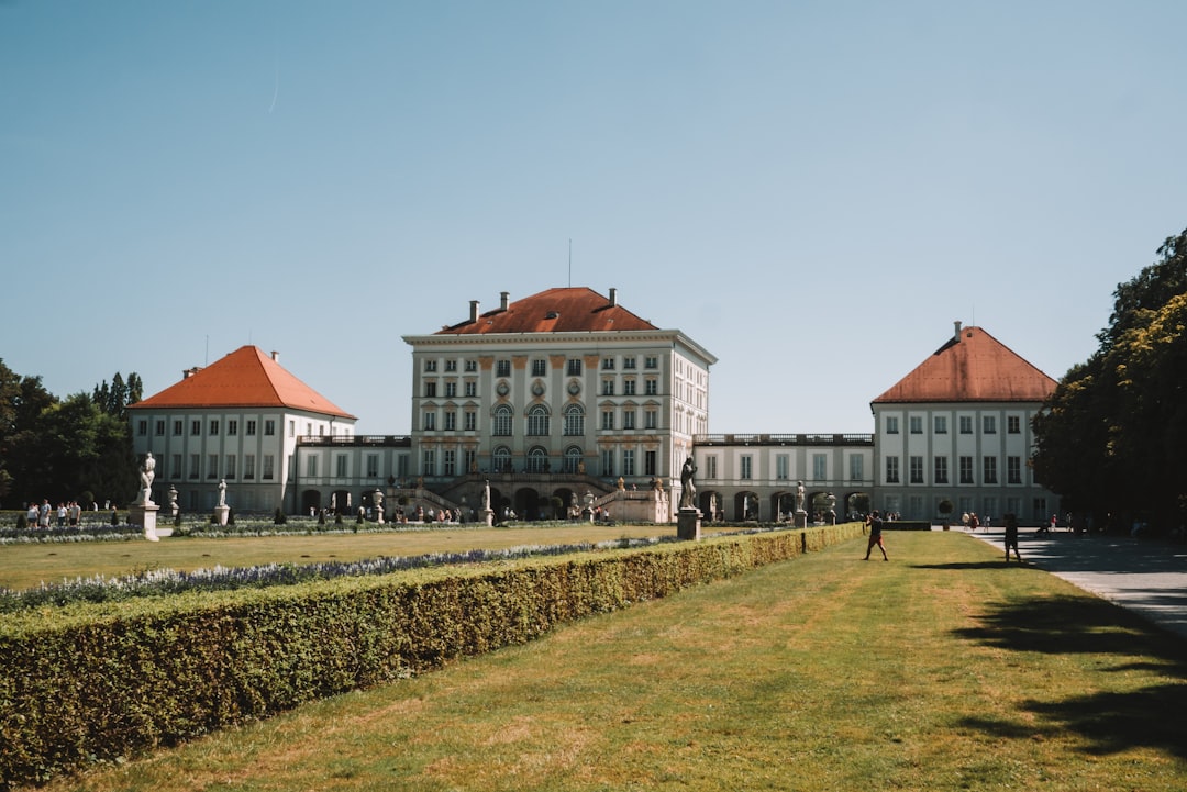 Откройте для себя дворец Нимфенбург в Мюнхене - München | Secret World Trip Planner