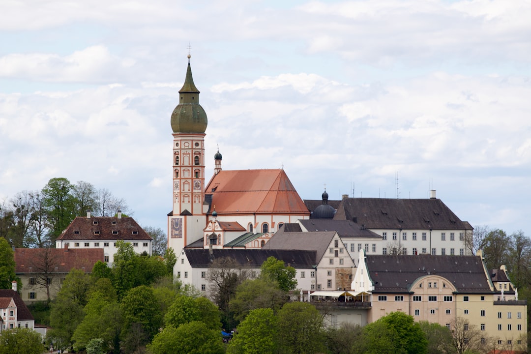 Descubra a Abadia de Andechs: uma joia cultural na Baviera - Andechs | Secret World Trip Planner