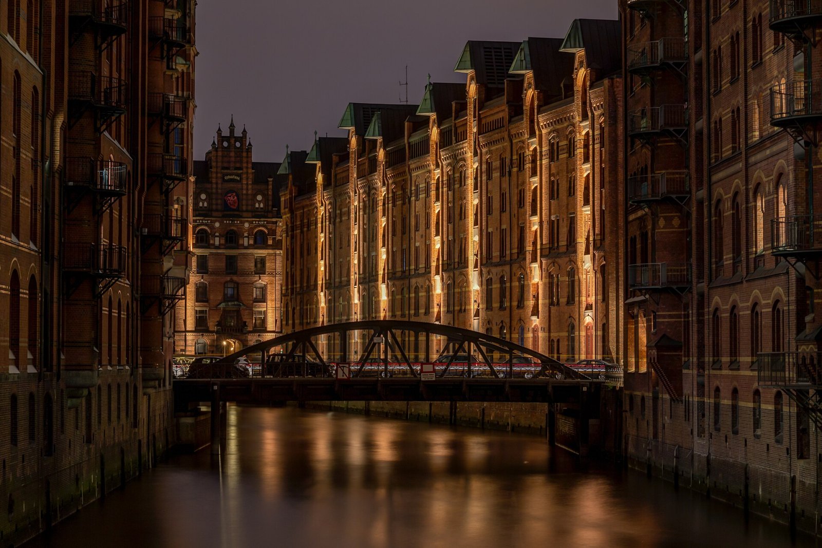 함부르크 스페이허스타트: 역사와 아름다움 - Hamburg | Secret World Trip Planner
