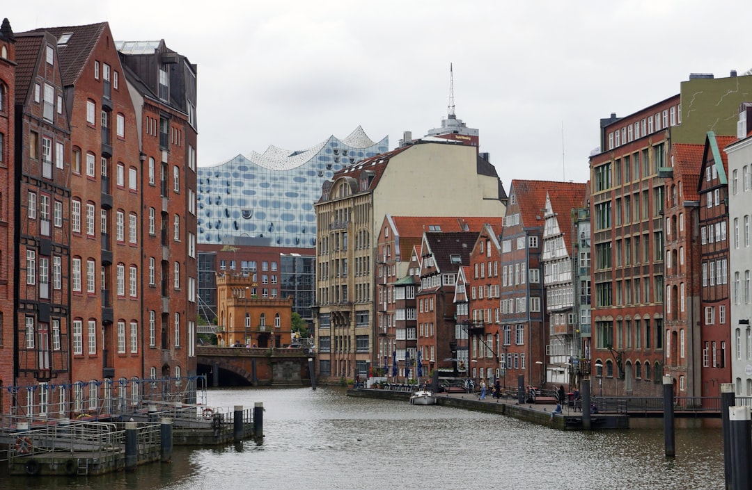 함부르크의 문화 보석, 엘프필하모니를 발견하세요 - Hamburg | Secret World Trip Planner