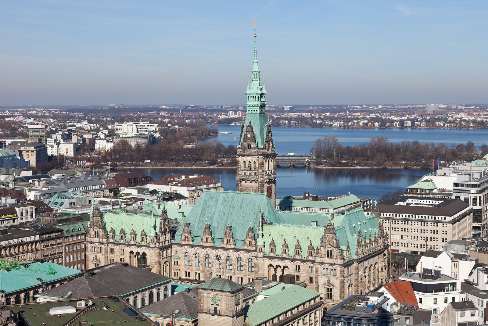 Découvrez l'Hamburg Rathaus : Histoire et Beauté de la Capitale du Nord de l'Allemagne - Hamburg | Secret World Trip Planner