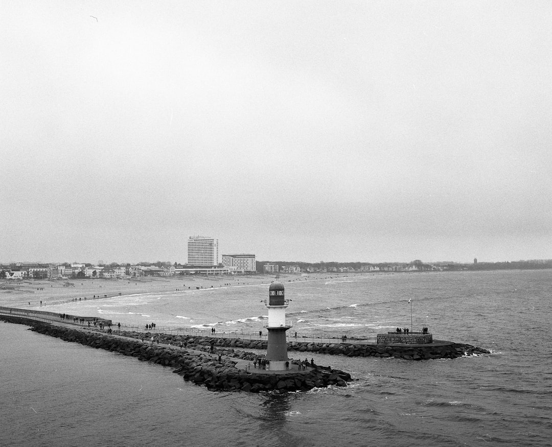 Descubra o Farol de Warnemünde: uma joia de Rostock - Rostock | Secret World Trip Planner