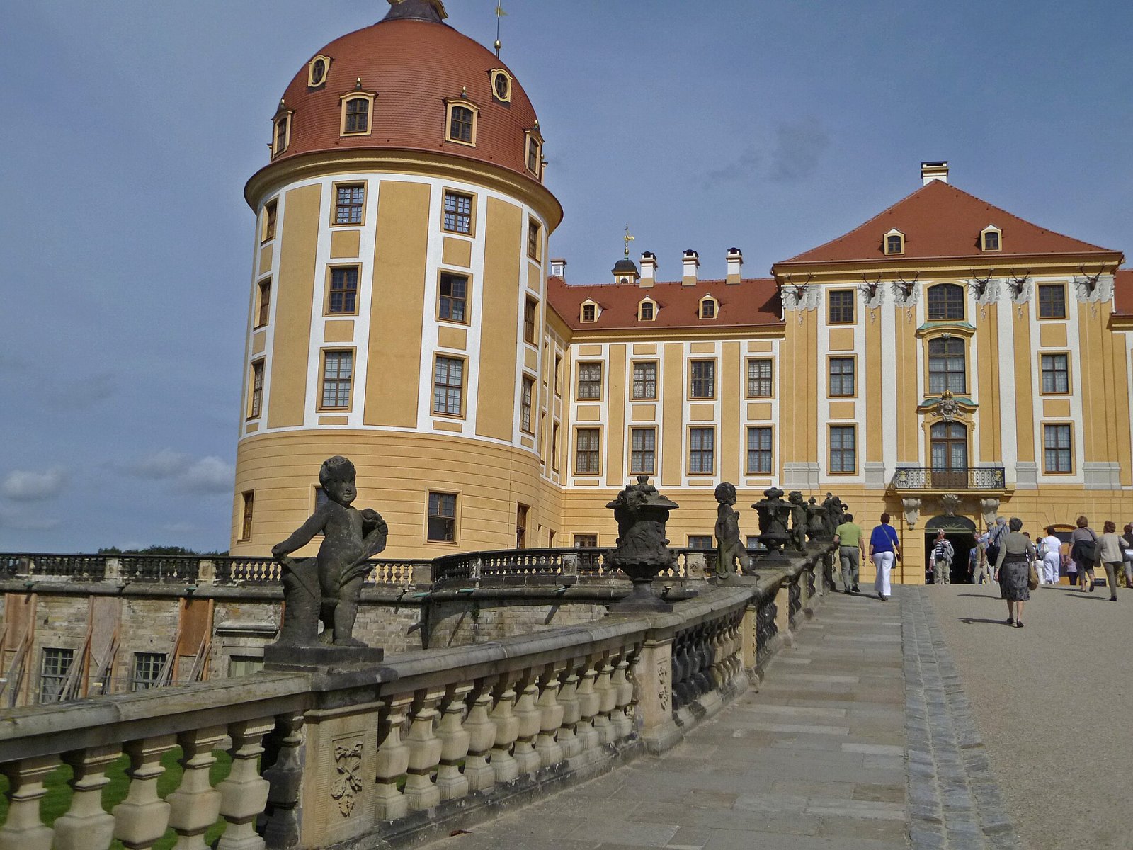 Откройте для себя Замок Морицбург: История и Красота в Саксонии - Moritzburg | Secret World Trip Planner