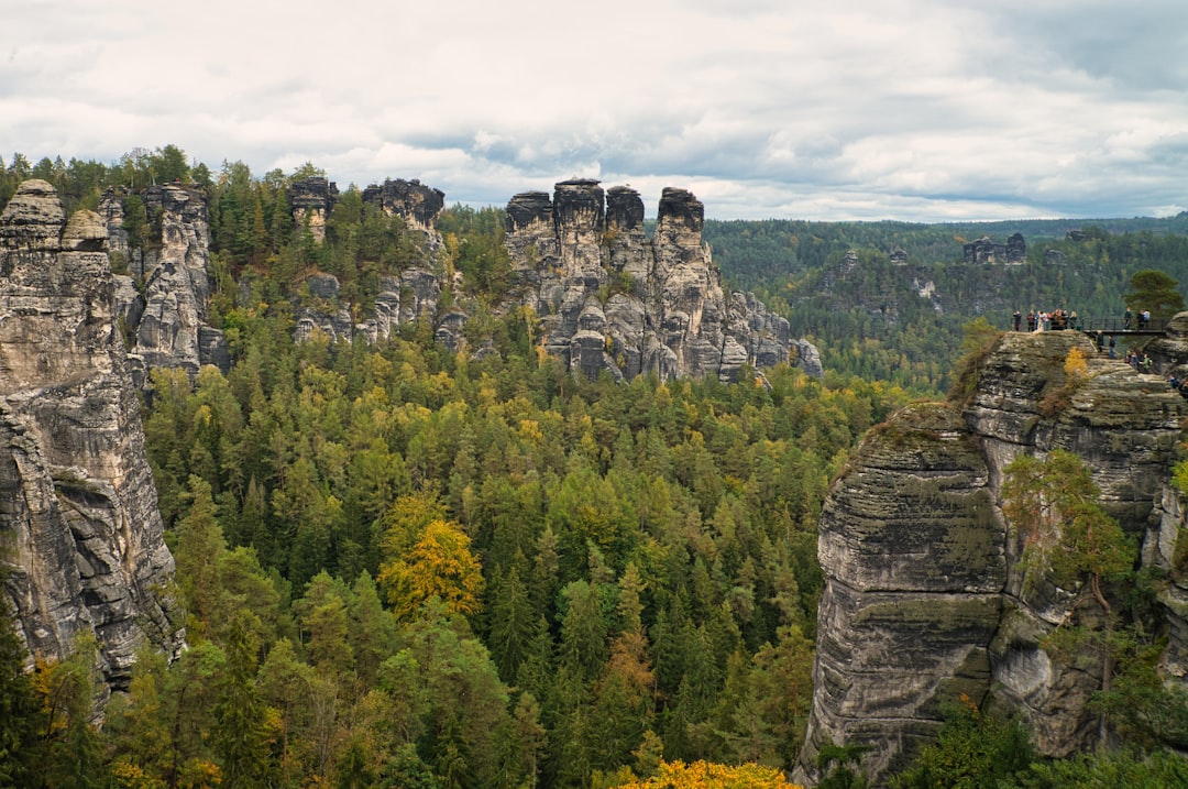 ザクセン州のバステイ岩の魔法を発見する - Rathen | Secret World Trip Planner