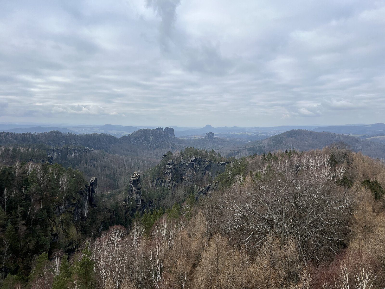 スイスサクソニア国立公園を発見する - Bad Schandau | Secret World Trip Planner