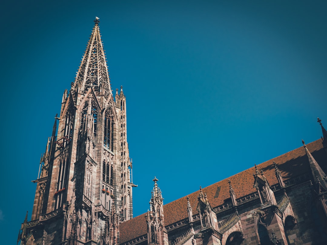 Descubra Freiburg Münster: joia cultural na Alemanha - Freiburg im Breisgau | Secret World Trip Planner