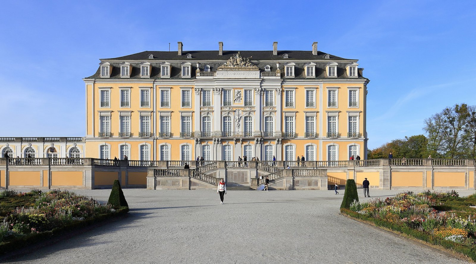 Откройте для себя Schloss Augustusburg: барочный шедевр в Бруле - Brühl | Secret World Trip Planner