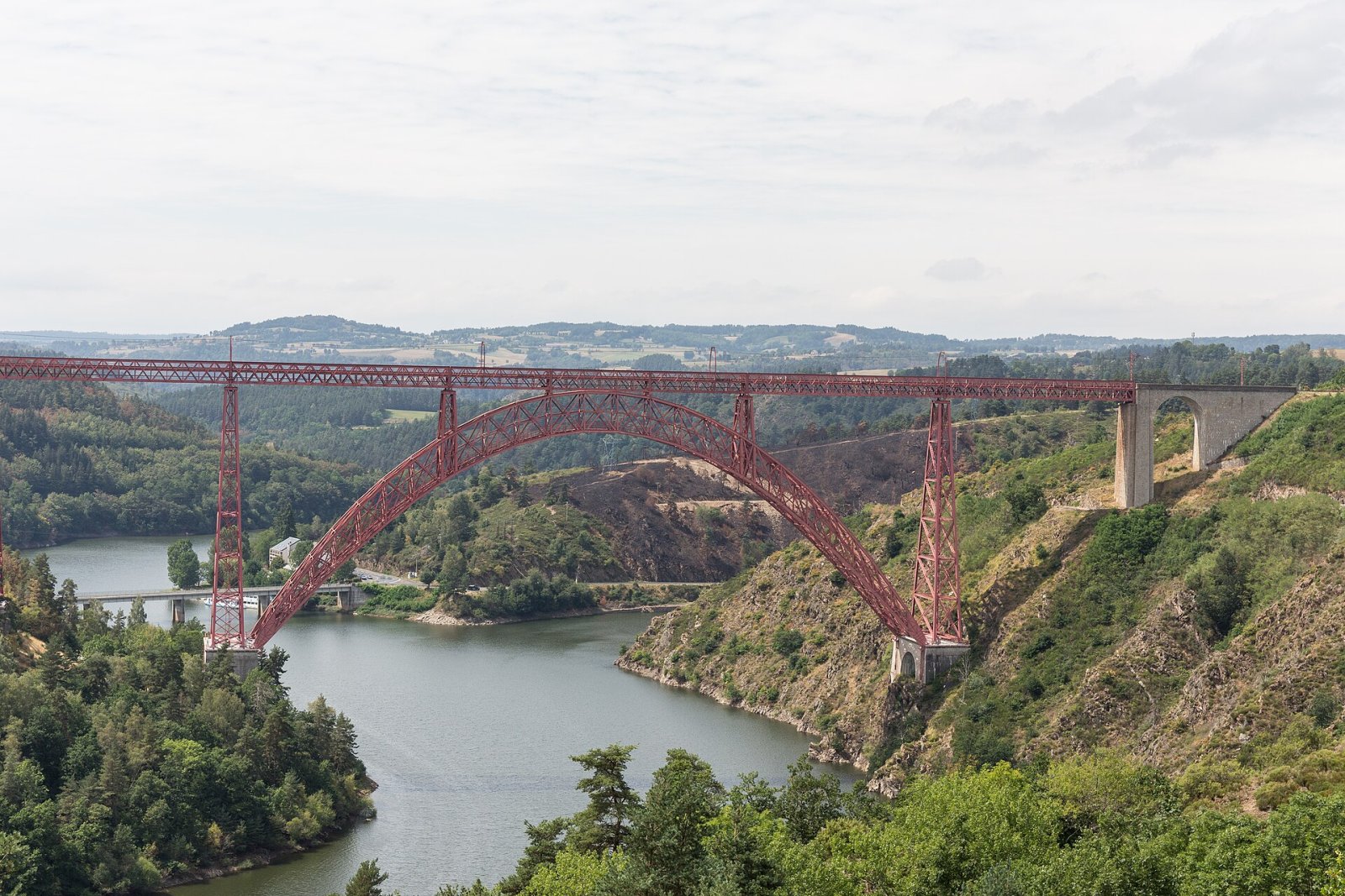 Viaduc de Garabit: a masterpiece of engineering in France - Les Ternes | Secret World Trip Planner