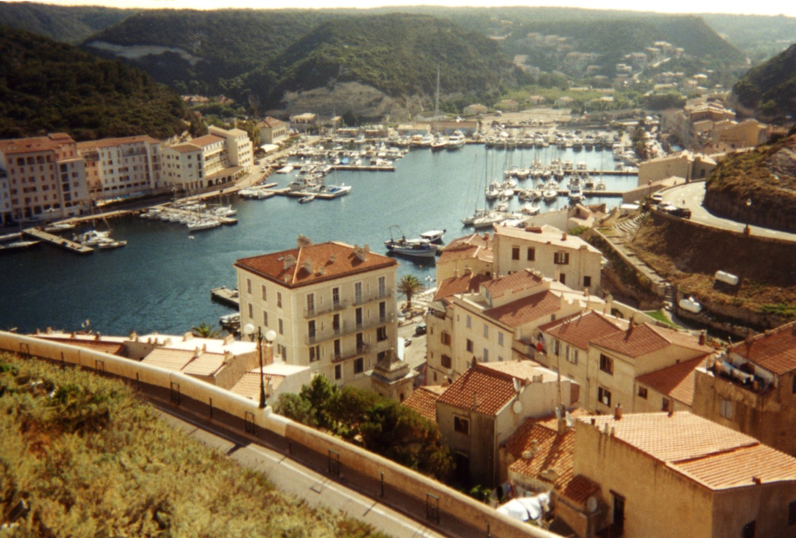 Descubrir Bonifacio: la joya de Córcega entre historia y bellezas naturales - Bonifacio | Secret World Trip Planner