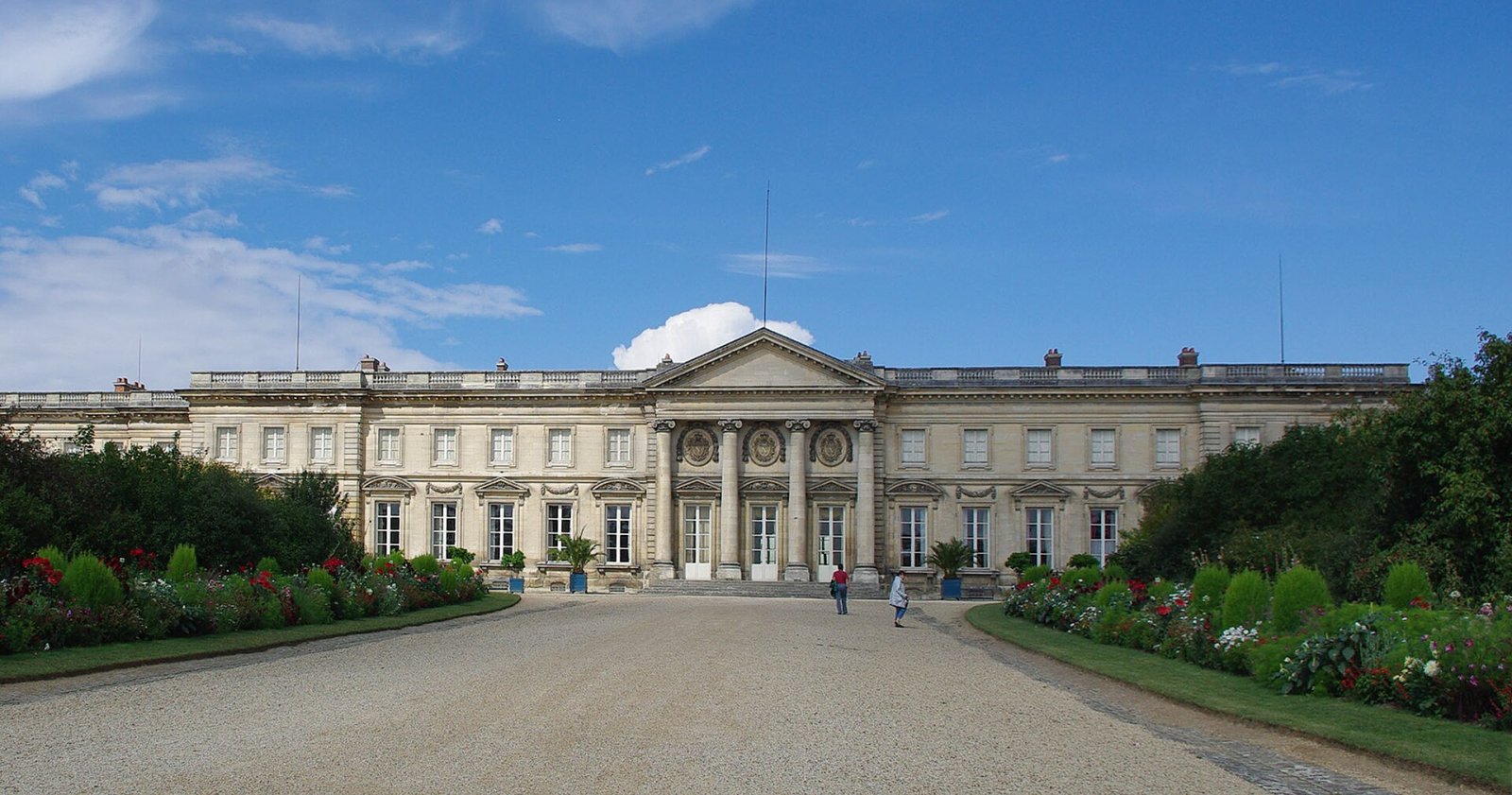 Discover the Charm of Château de Compiègne in France - Compiègne | Secret World Trip Planner