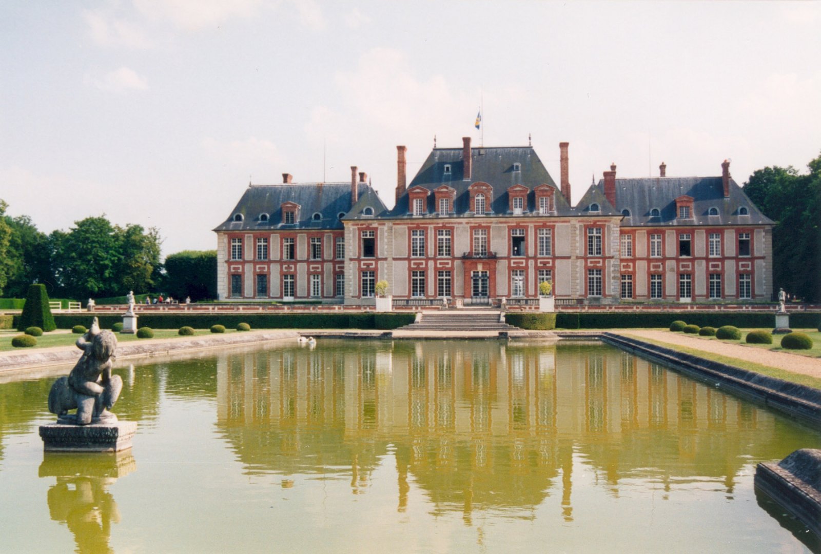 探索位于Choisel的Breteuil城堡的魅力 - Bullion | Secret World Trip Planner