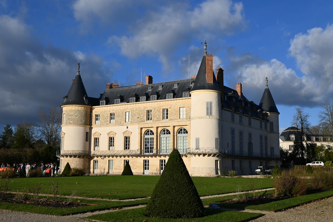 Discovering the Château de Rambouillet: History and Beauty - Rambouillet | Secret World Trip Planner