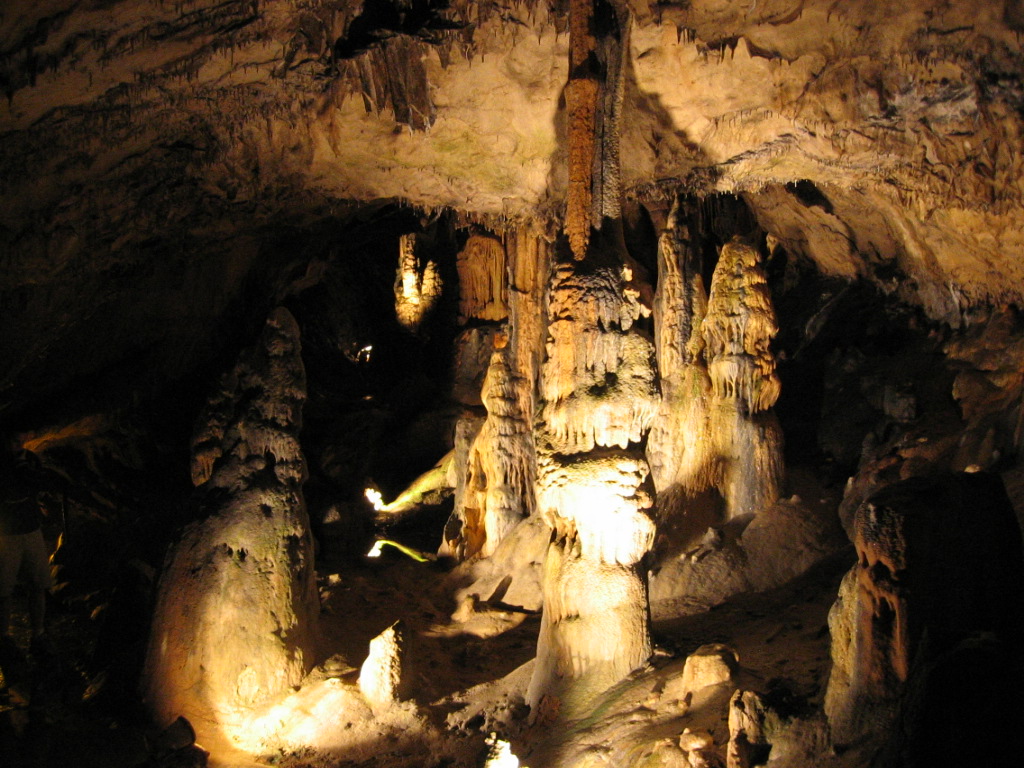 Scopri le Incantevoli Grotte d'Osselle in Bourgogne-Franche-Comté - Abbans-Dessous | Secret World Trip Planner