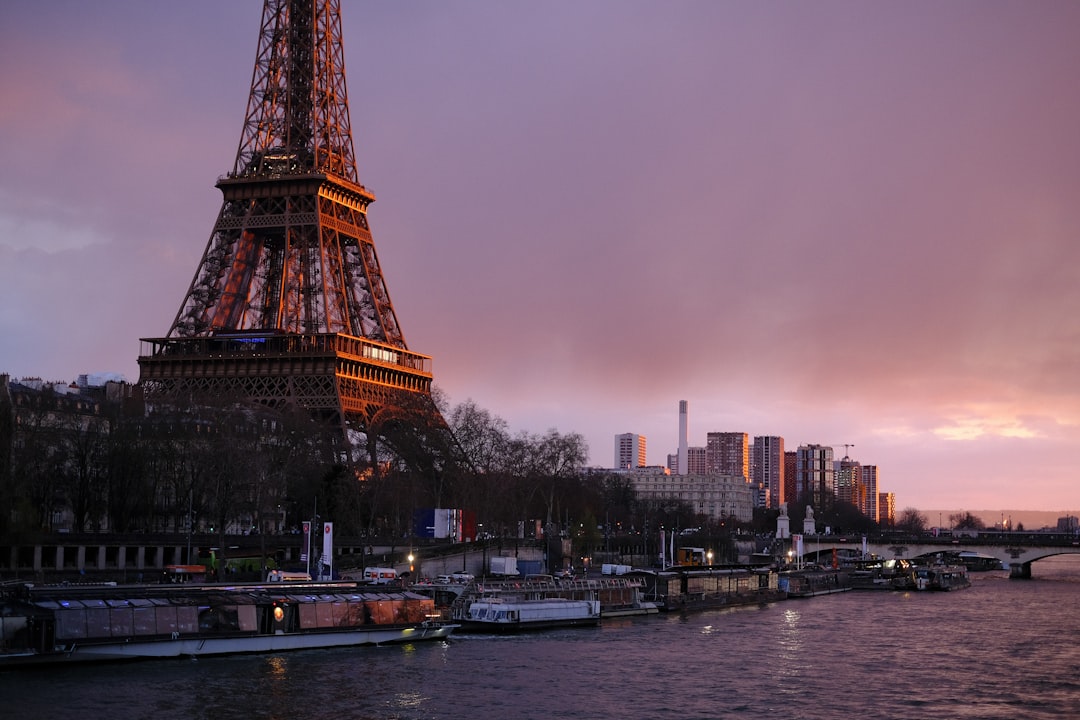 Откройте для себя Эйфелеву башню: символ Парижа и Франции - Paris | Secret World Trip Planner