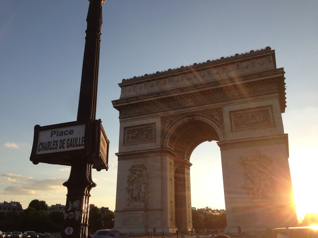 Découvrez l'Arc de Triomphe : Histoire et Beauté de Paris - Paris | Secret World Trip Planner