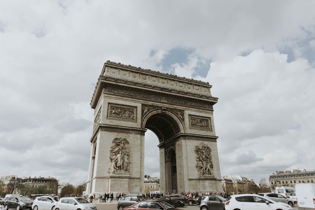 Узнайте об Арке Триумфа: История и Красота Парижа - Paris | Secret World Trip Planner