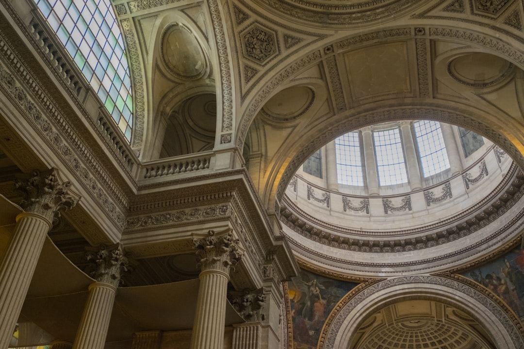 Descubre el Panteón de París: Historia y Maravillas - Paris | Secret World Trip Planner