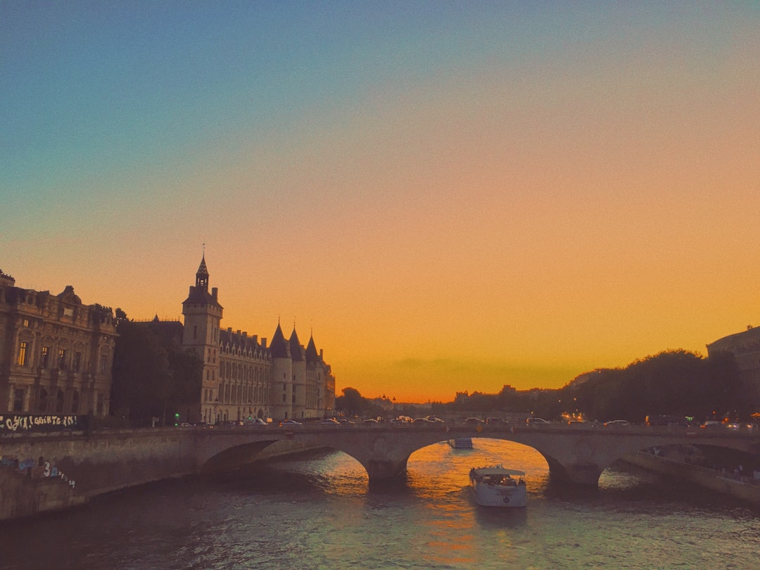 Conciergerie : Histoire et Beauté de la Paris Médiévale - Paris | Secret World Trip Planner