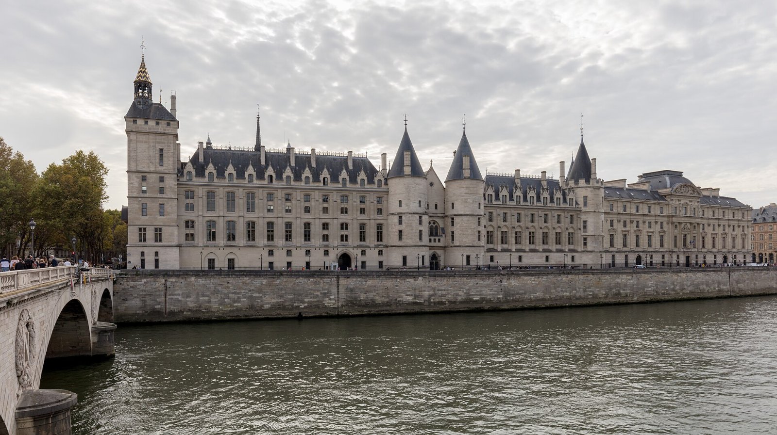 Conciergerie：中世纪巴黎的历史与美丽 - Paris | Secret World Trip Planner