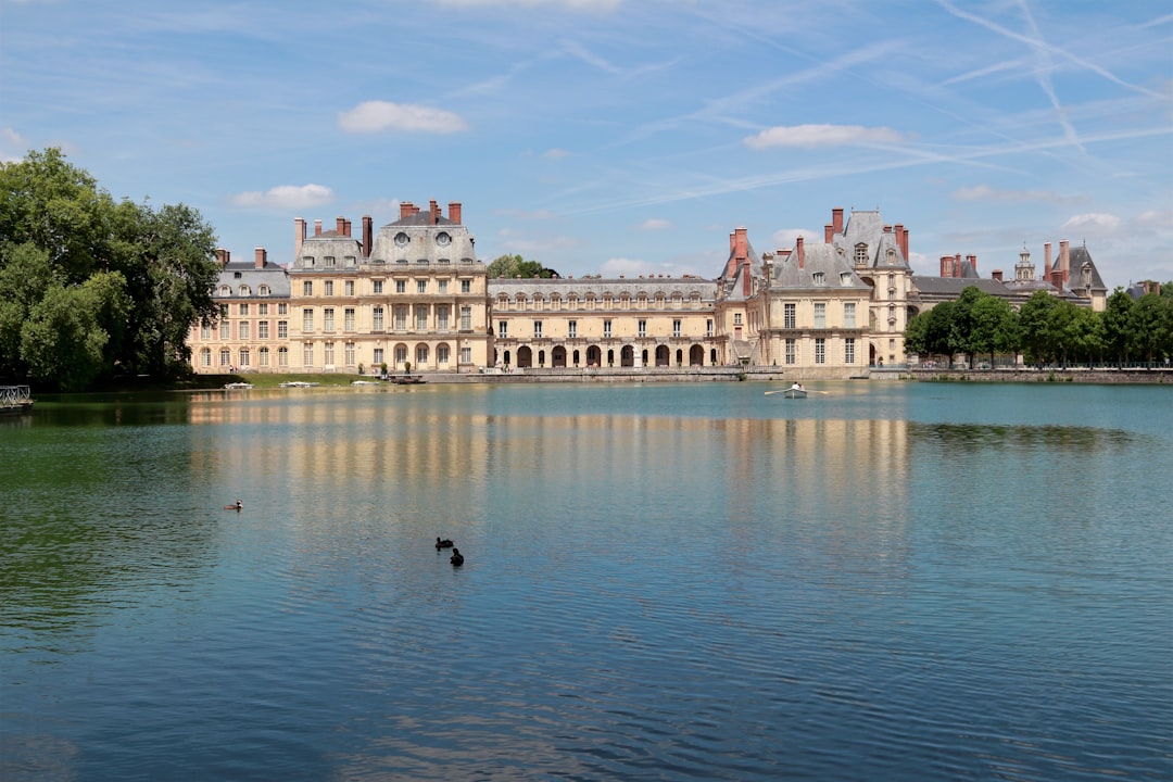 发现枫丹白露城堡:历史与美丽 - Fontainebleau | Secret World Trip Planner