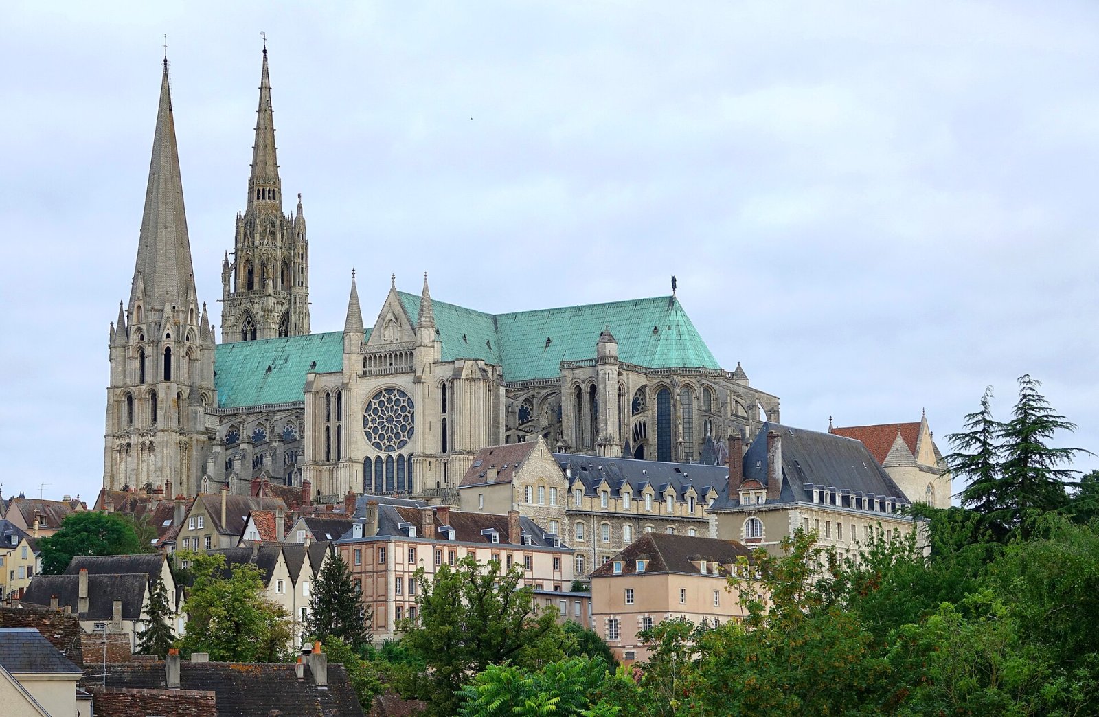 Discover the Magnificence of the Cathédrale de Chartres - Chartres | Secret World Trip Planner