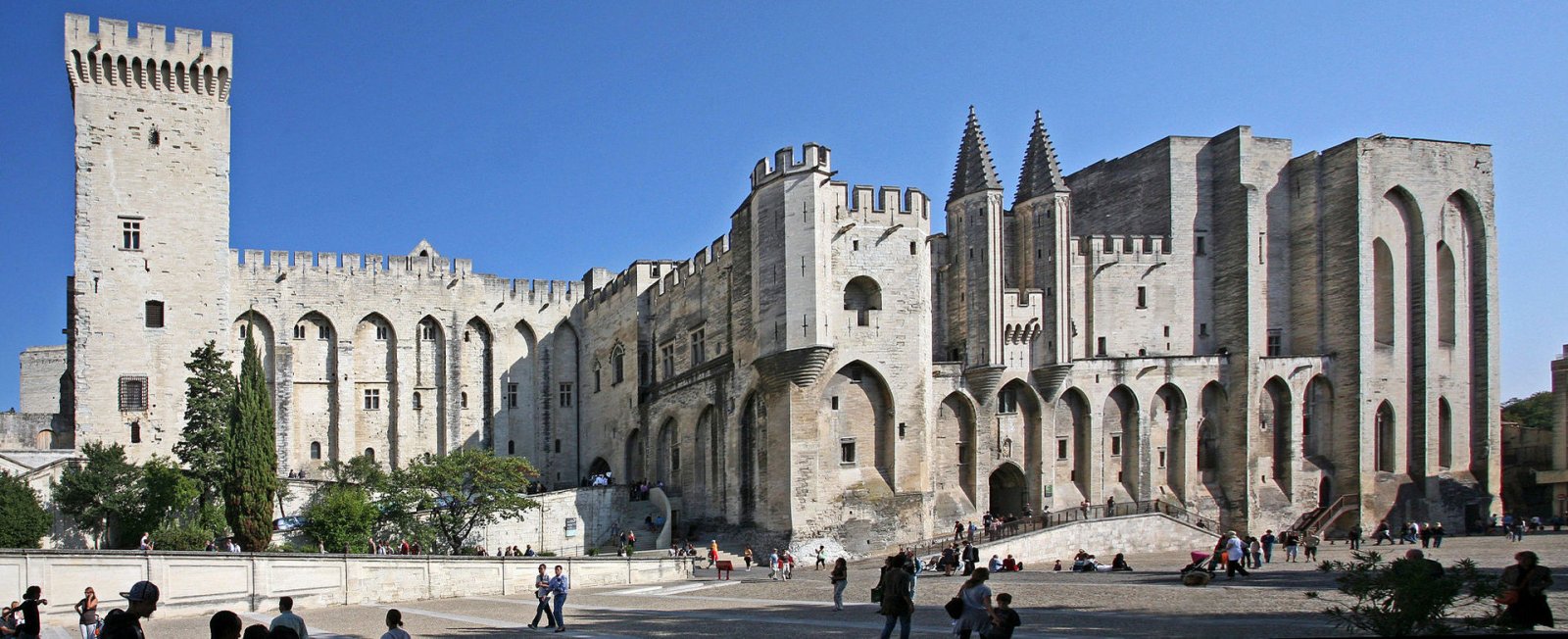 Откройте для себя Папский дворец в Авиньоне, историческое сокровище - Avignon | Secret World Trip Planner