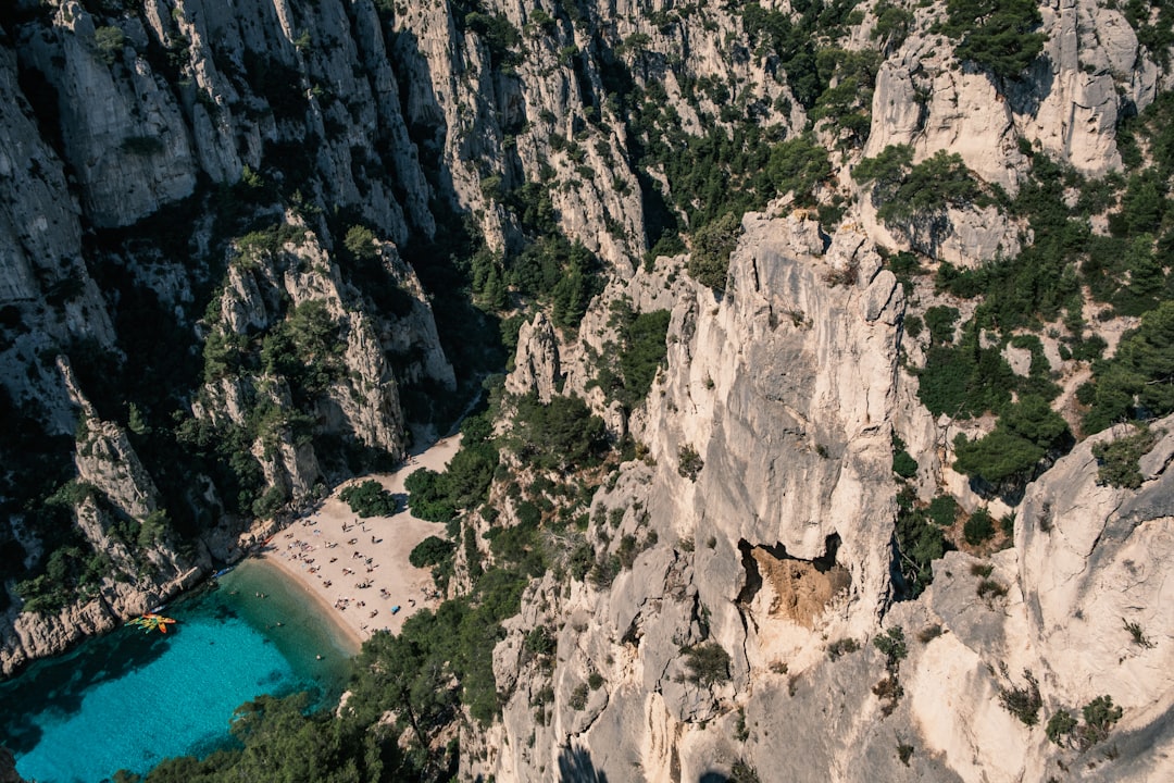 Calanques de Marseille : Un Paradis Naturel en France - Marseille | Secret World Trip Planner